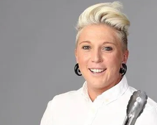 Chef Kill Beloved TV Chef Tragically Killed in Terrifying Helicopter Accident ...